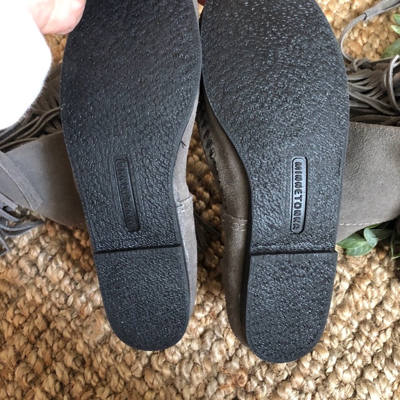 NWOT Minnetonka Moccasins size 5 - Picture 6 of 6